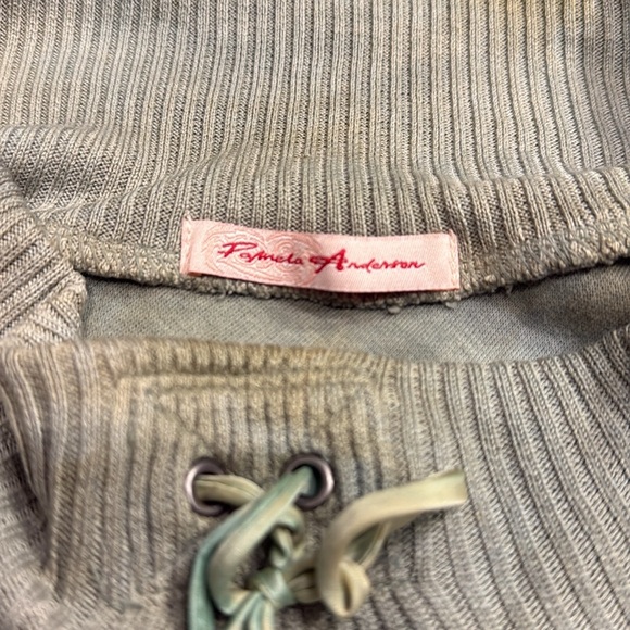 RARE Pamela Anderson Green Tie-Dye Cropped Top & Flare Mini Skirt Set - Picture 7 of 10